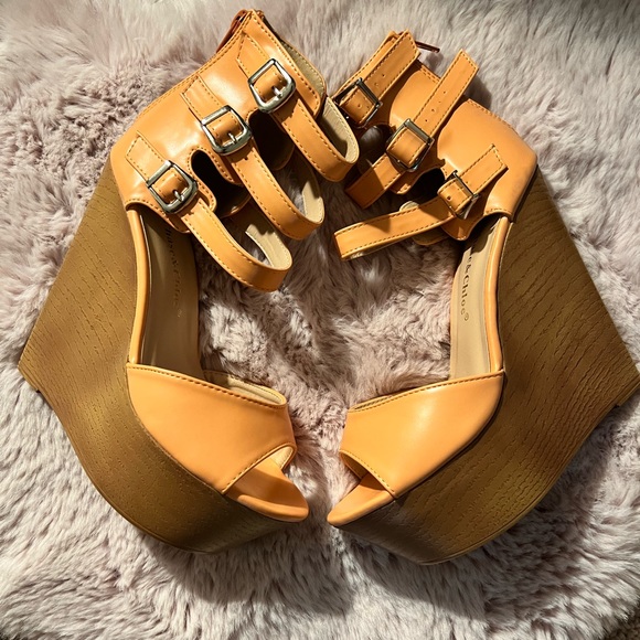 Shelby - Picture 1 of 3